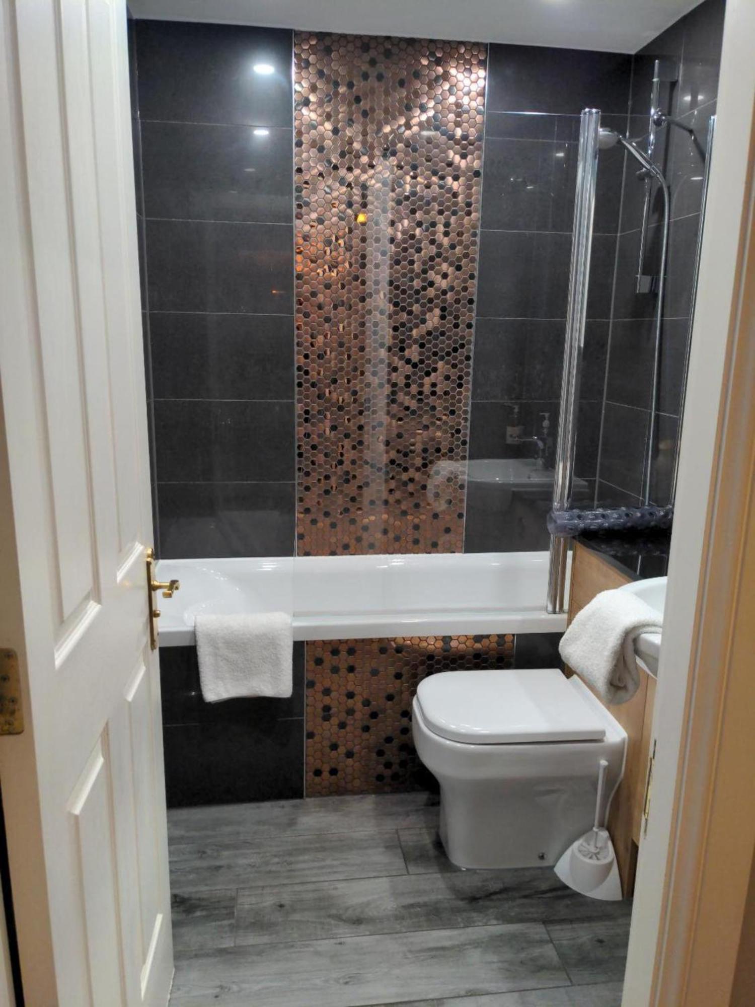 אדינבורו Joivy Gorgeous Flat Near The Scotland Gallery מראה חיצוני תמונה
