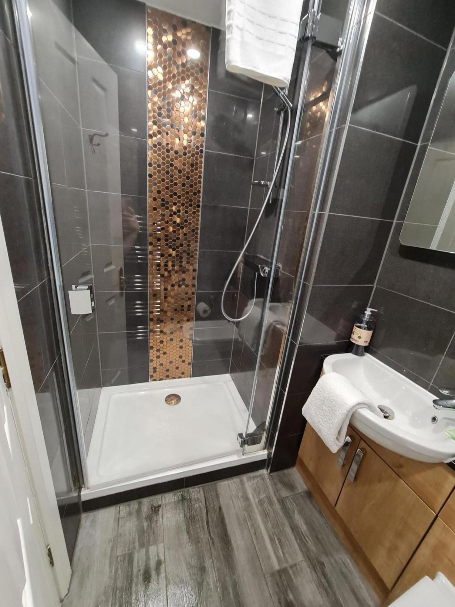 אדינבורו Joivy Gorgeous Flat Near The Scotland Gallery מראה חיצוני תמונה